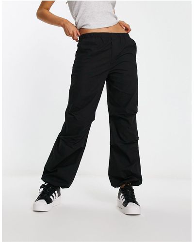 New Look Pantalones negros estilo paracaidista sin cierres