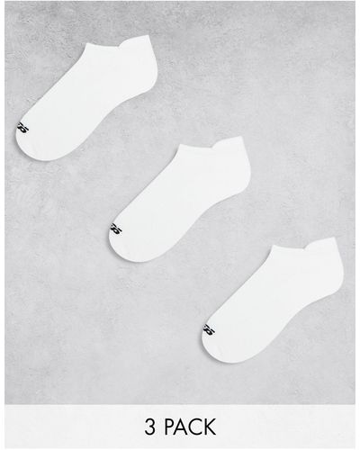 ASOS 4505 Confezione da 3 paia di calzini sportivi bianchi - Bianco