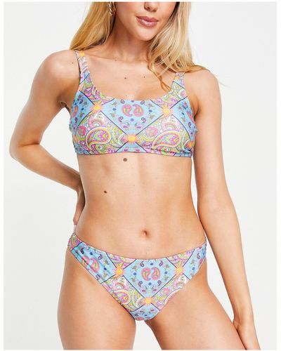 Chelsea Peers Top bikini con spalline regolabili con stampa cachemire - Blu