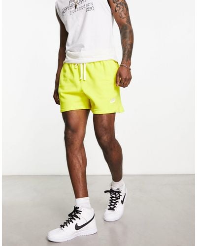 Nike Club - pantaloncini gialli - Giallo