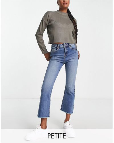 Miss Selfridge Petite - jeans a zampa corti lavaggio medio - Blu
