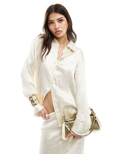 Vero Moda – aware – plissierte oversize-bluse aus satin - Weiß