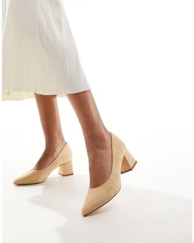 Truffle Collection Block Heel Court Shoes - White
