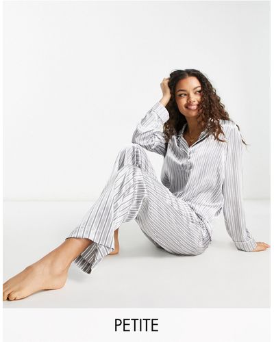Vero Moda Pyjama en satin à fines rayures avec chemise et pantalon - Blanc
