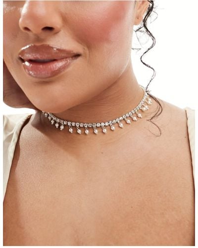 ASOS Asos Design Curve Choker Necklace With Crystal Cupchain And Faux Pearl Design - Natural