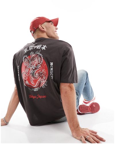 ASOS T-shirt oversize con stampa di drago sul retro - Rosso