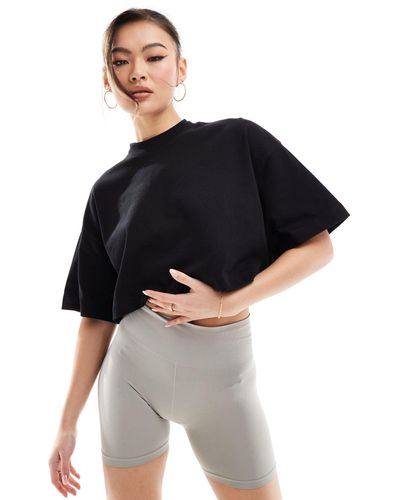ASOS 4505 Icon Boxy Heavyweight Cropped T-shirt With Quick Dry - Black