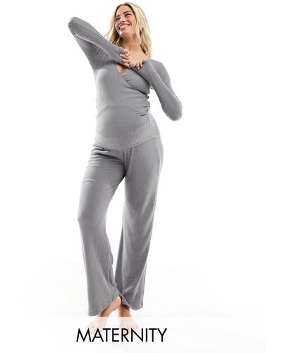 Hunkemöller Maternity - pigiama a coste con top avvolgente e pantaloni ampi grigio spazzolato - Neutro