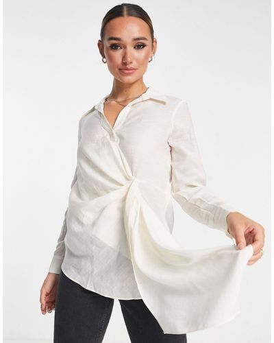 River Island Camicia testurizzata color crema con incrocio sul davanti - Bianco