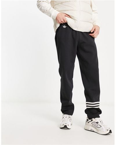 adidas Originals Neuclassics 3 Stripe jogger - Black