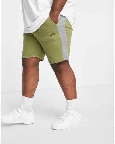 Levi's Pantalones cortos verde oliva con logo pequeño