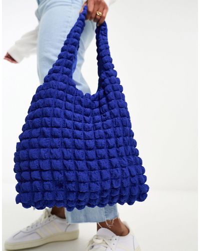 Glamorous – schultertasche mit popcorn-struktur - Blau