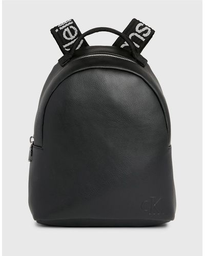 Calvin Klein – kleiner, runder rucksack - Schwarz