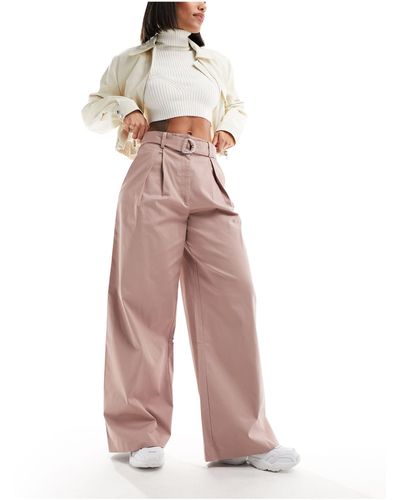 ASOS Pantaloni con fondo ampio e anello a d color visone - Neutro