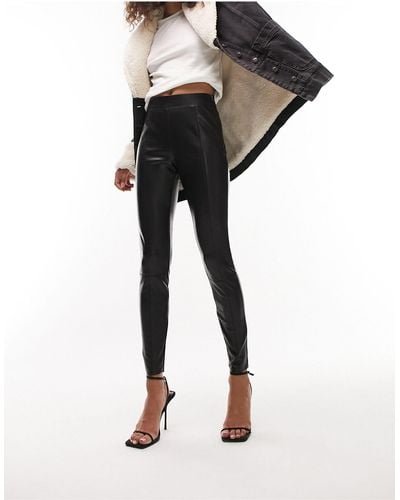 TOPSHOP Pantalon ajusté en imitation cuir - Noir