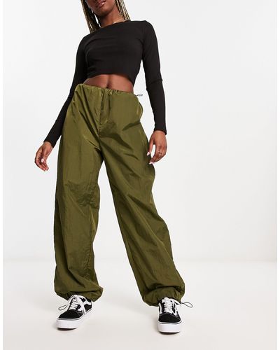 I Saw It First Pantaloni parachute cargo kaki - Verde