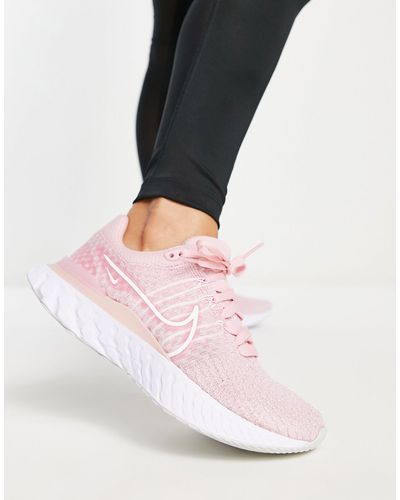 Nike Flyknit Sneakers for Women - Up to 65% off | Lyst Canada