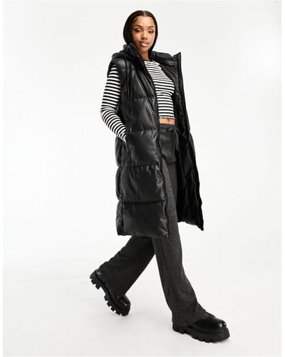 Pull&Bear Longline Padded Faux Leather Gilet With Hood - Black