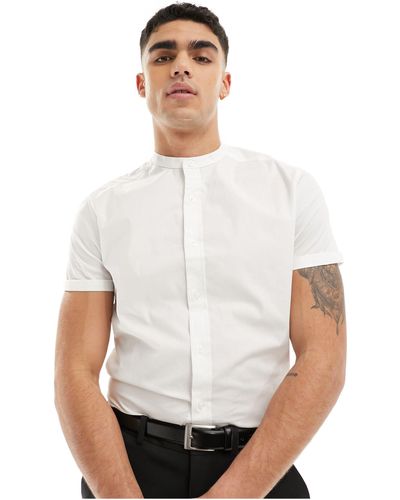 ASOS Camicia slim fit bianca con collo serafino e maniche arrotolate - Bianco