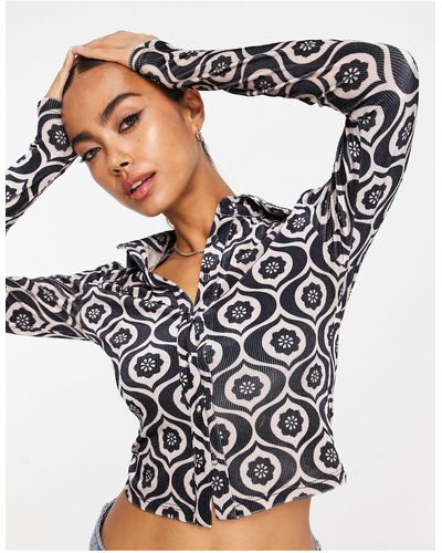 Glamorous Jaren 90 Cropped Aansluitend Overhemd Van Fluweel Met Retro Geometrische Print - Zwart