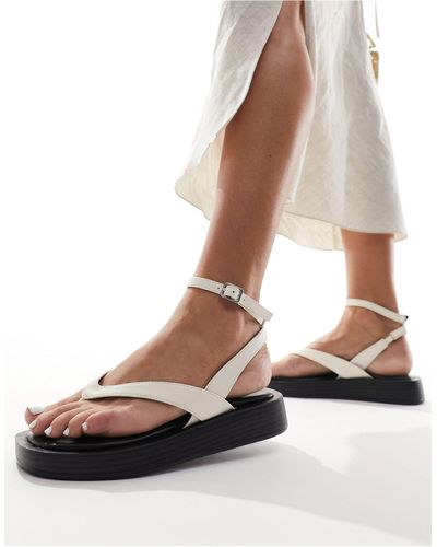 Raid Maysee Toe Thong Flatform Sandals - White