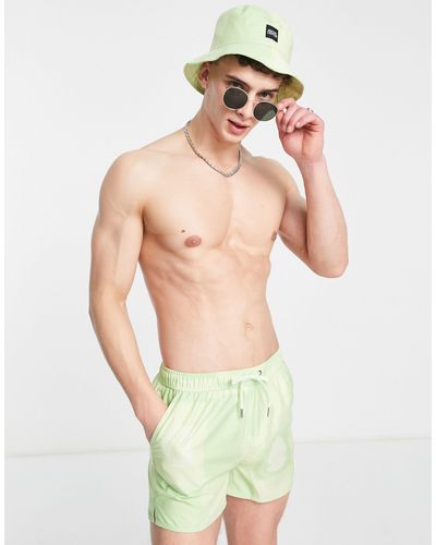 Native Youth Cappello da pescatore e pantaloncini da bagno verdi con stampa - Verde
