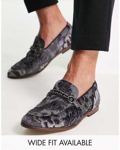 ASOS – loafer aus em samt mit blumendesign und trensendetail - Grau