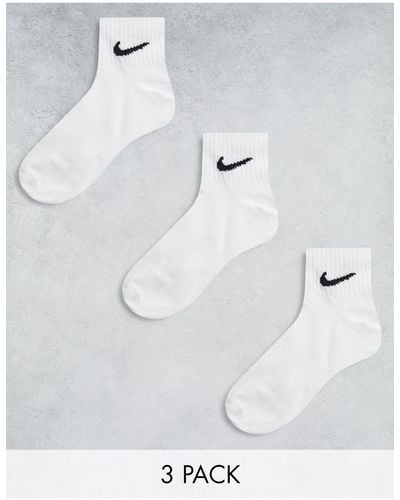 Nike – everyday – 3er-pack leichte knöchelsocken - Weiß