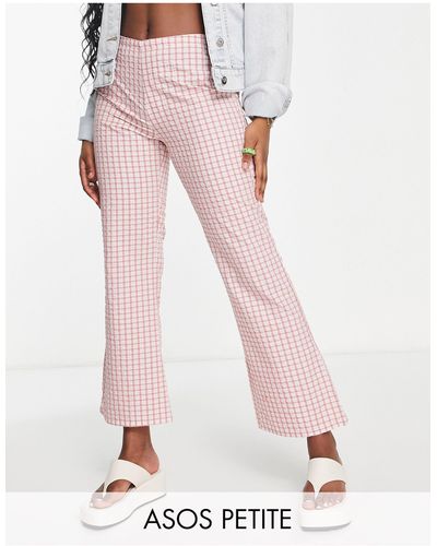 ASOS Petite - Geruite Casual Flare-broek - Roze