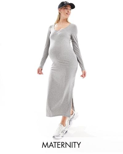 Mama.licious Mamalicious Maternity Long Sleeved Maxi Dress With Side Splits - White
