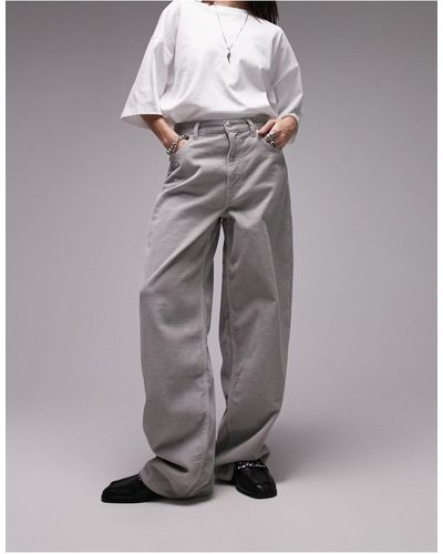 TOPSHOP – gilmore – boyfriend-jeans aus em cord mit nadelstreifen - Grau
