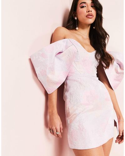 ASOS Mini-jurk Met Hartvormige Halslijn En Extreme Bardot-mouwen Van Gebloemd Jacquard - Roze