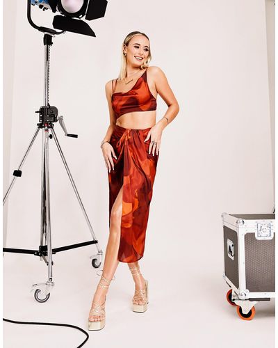 ASOS Gedrapeerde Midi Rok Met Overslag En Bruine Wervelprint, Deel Van Co-ord Set - Rood