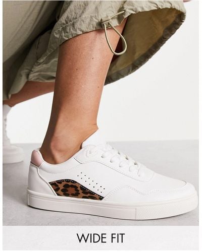 London Rebel Paneled Lace Up Sneakers - Natural