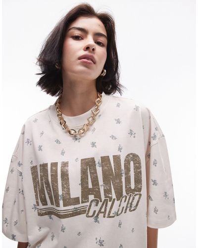 TOPSHOP T-shirt oversize écru con stampa floreale e scritta "milano" - Bianco
