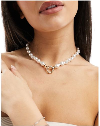 ASOS Necklace With Faux Freshwater Pearl And Clasp Detail - Black
