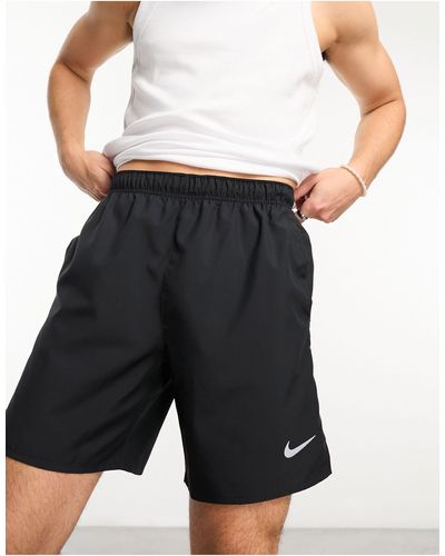 Nike Challenger - short 7 pouces en tissu dri-fit - Noir