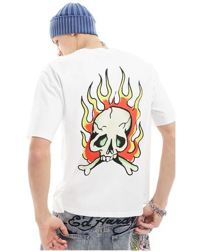 Ed Hardy – oversize-t-shirt mit totenkopfprint mit flammendetail am rücken und logo vorne - Weiß