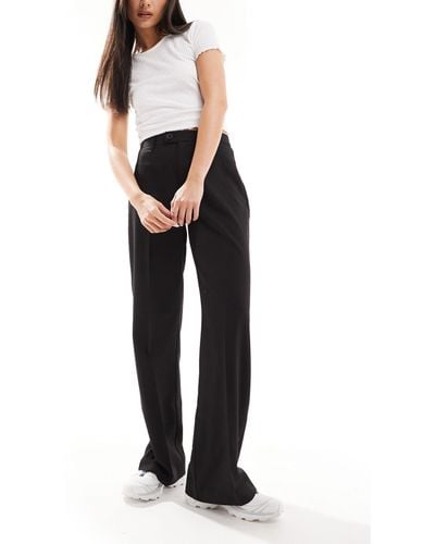 Stradivarius – elegante hose mit geradem schnitt - Weiß