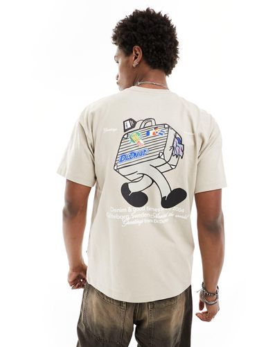 Dr. Denim Trooper - t-shirt décontracté style années 90 avec imprimé « world traveler » au dos - taupe pâle - Blanc