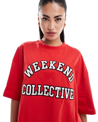 ASOS Asos design - weekend collective - t-shirt oversize à logo style universitaire - Rouge