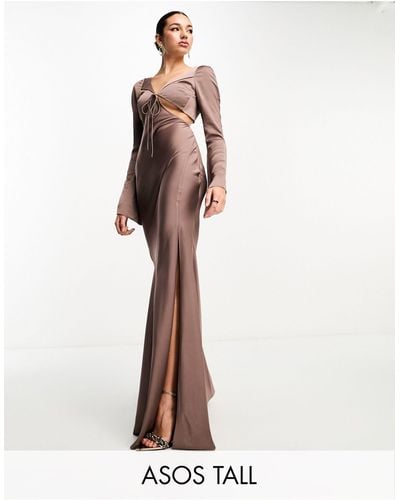 ASOS Asos design tall - robe longue satinée à découpe avec manches évasées - moka - Neutre
