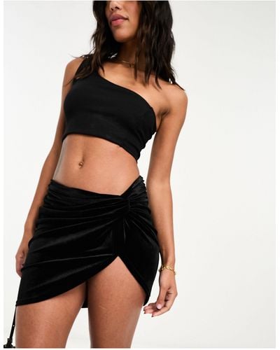SIMMI Simmi Velvet Twist Detail Mini Skirt - Black