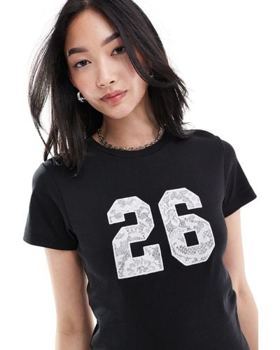 ASOS Baby Tee With 26 Number Lace Graphic - Black