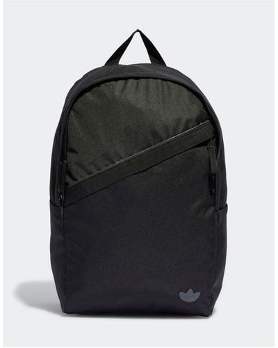 adidas Originals Adicolor Backpack With Front Zip Detail - Black