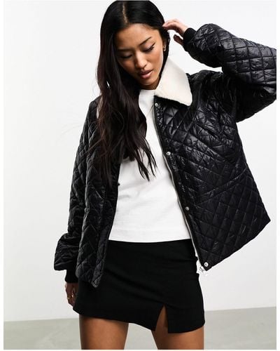 Pieces Quilted Jacket With Faux Fur Collar - Black