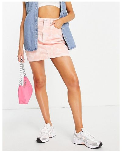 Urban Bliss Mini-jupe en jean à imprimé encre - rose - Blanc