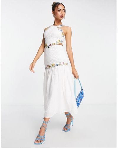 Hope & Ivy Halter Neck Midaxi Embroidered Dress - White