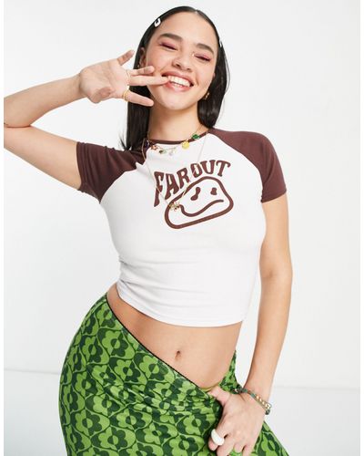 Daisy Street Cropped T-shirt Met Raglanmouwen En Golvende Smiley Print - Wit