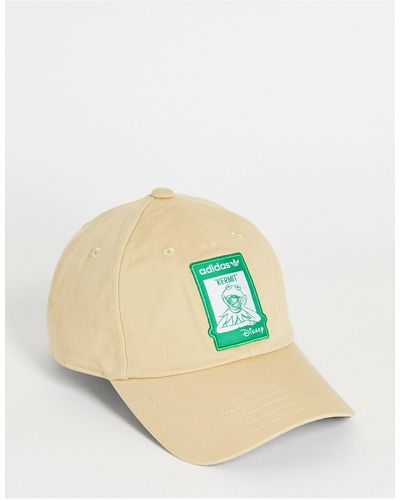 adidas Originals X disney - cappello con visiera unisex beige con ricamo di kermit la rana - Verde